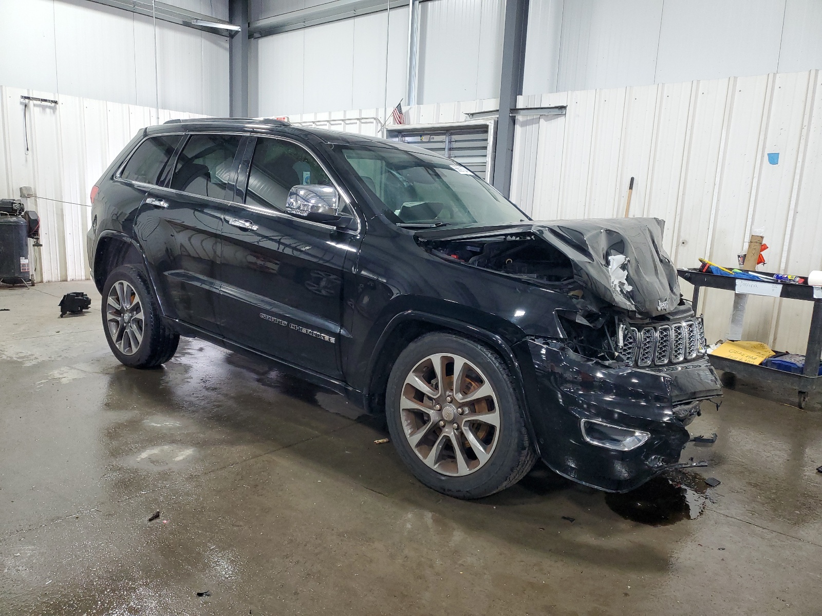 1C4RJFCGXHC694402 2017 Jeep Grand Cherokee Overland 1C4RJFCGXHC694402 2017 Jeep Grand Cherokee Overland