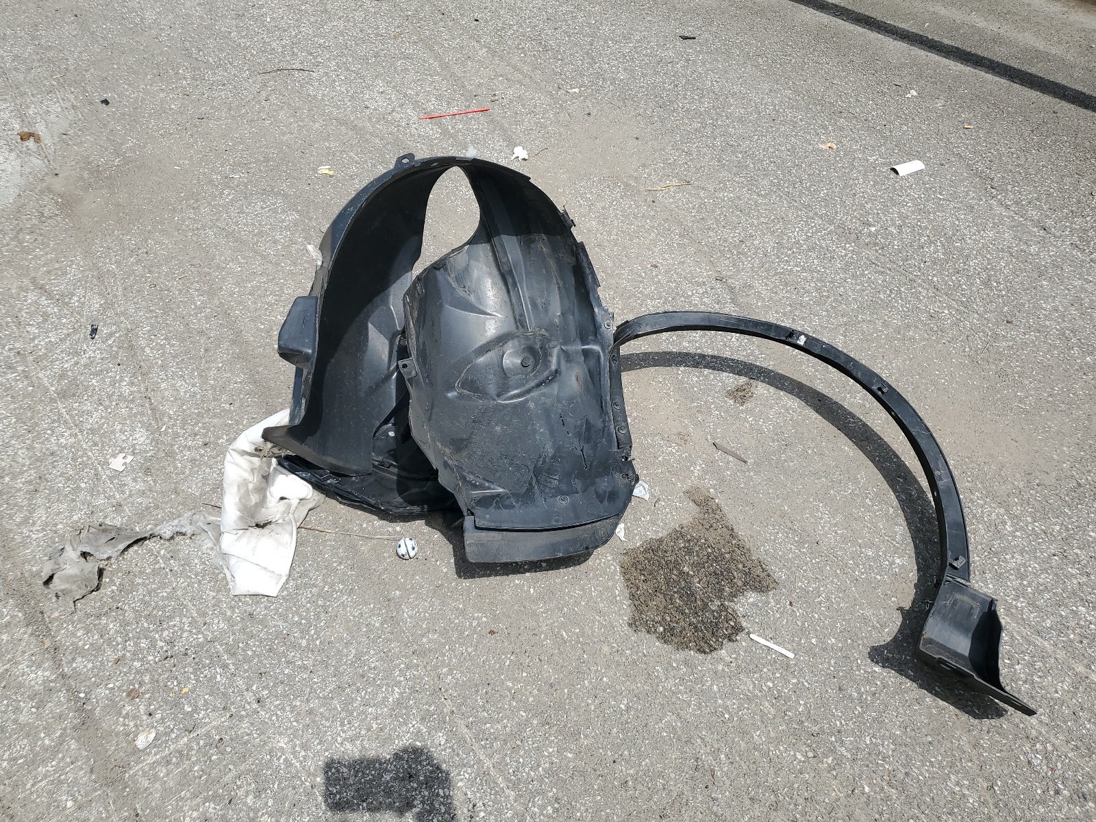 1FMCU9J97JUA19329 2018 Ford Escape Titanium