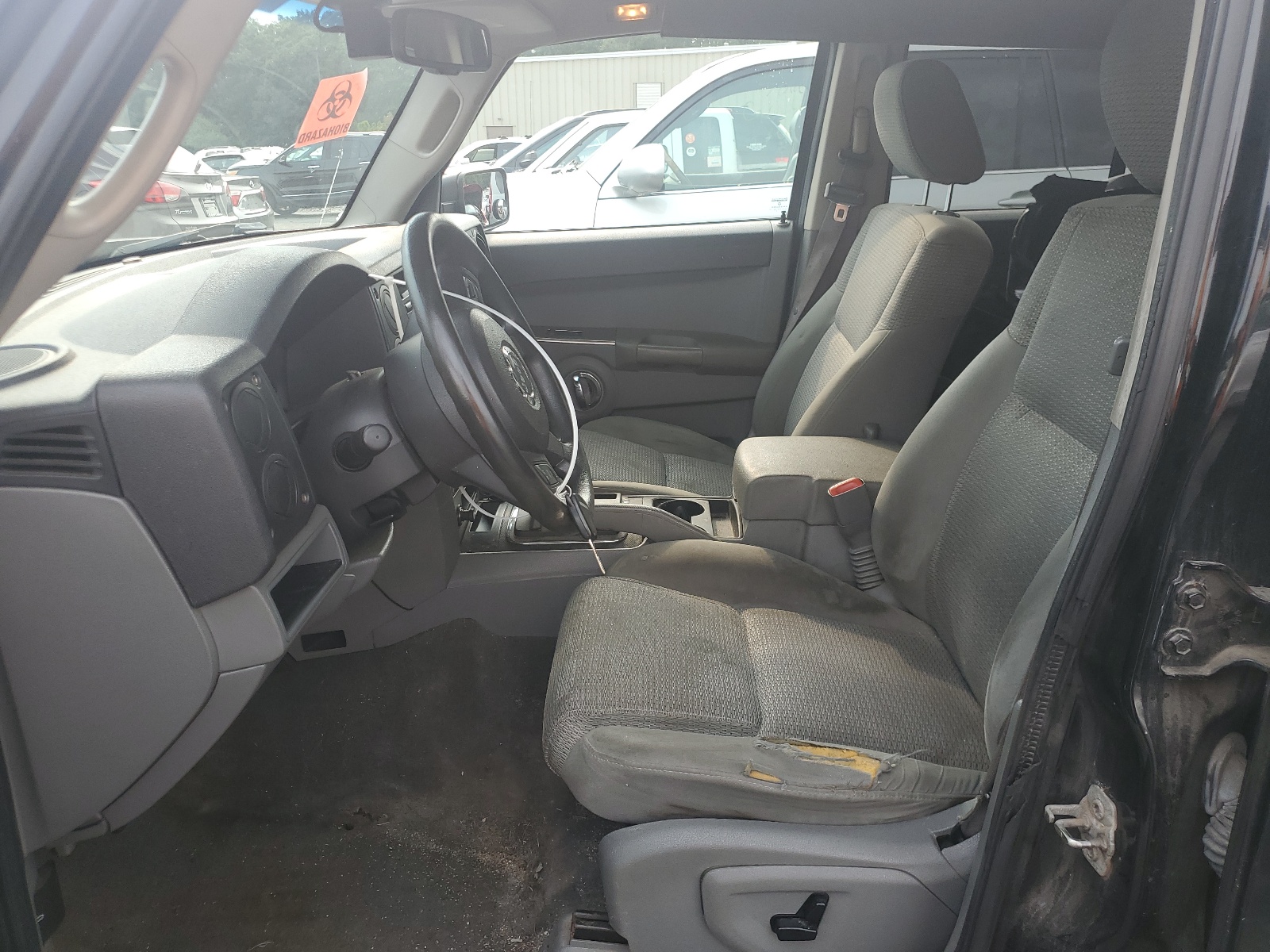 1J8HG48KX6C162052 2006 Jeep Commander