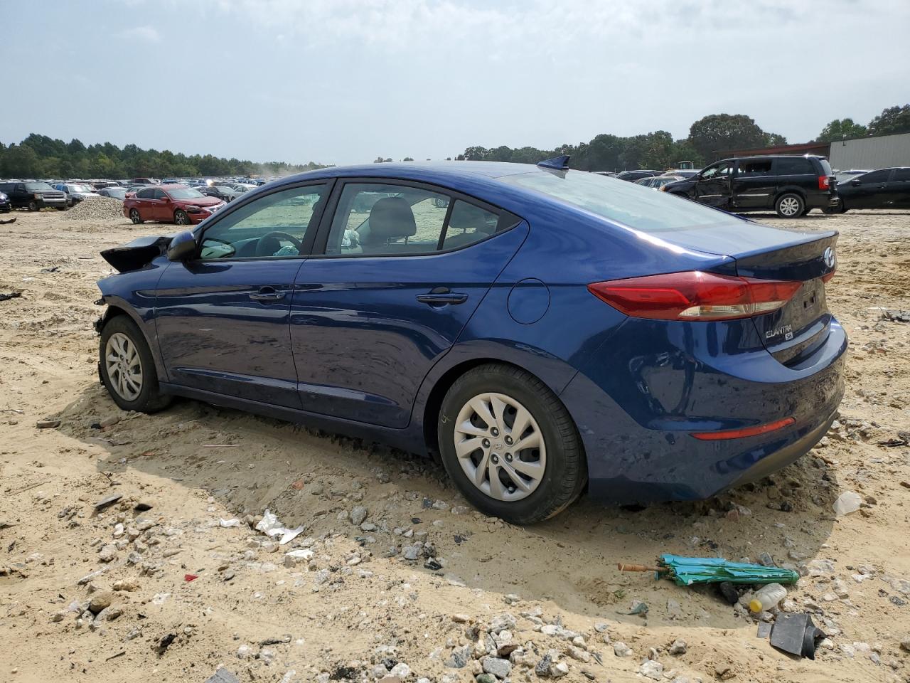 5NPD74LF2HH155815 2017 HYUNDAI ELANTRA - Image 2