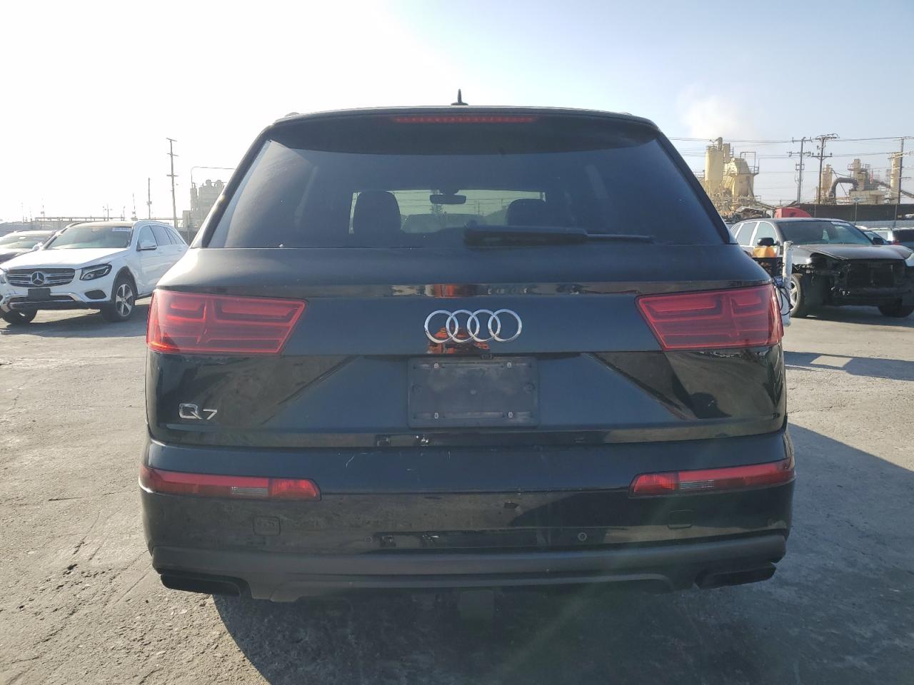 WA1VAAF70KD013978 2019 Audi Q7 Prestige