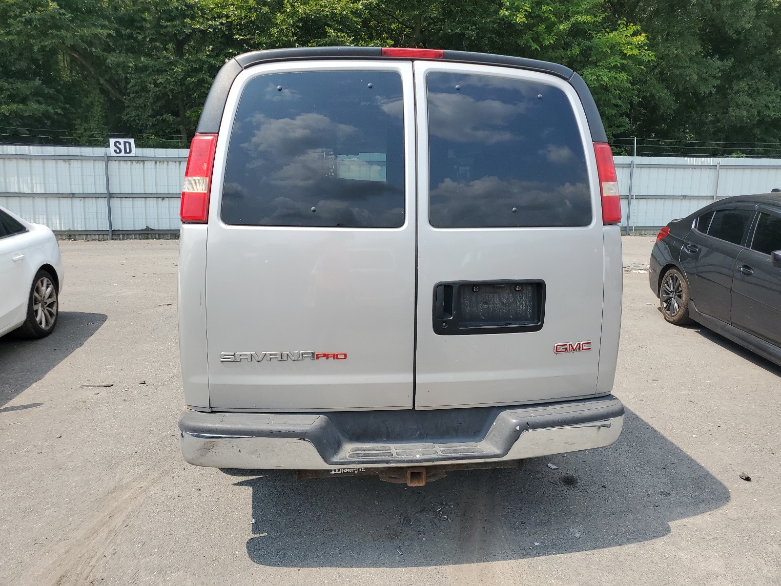 1GTGG25U551258498 2005 GMC Savana G2500