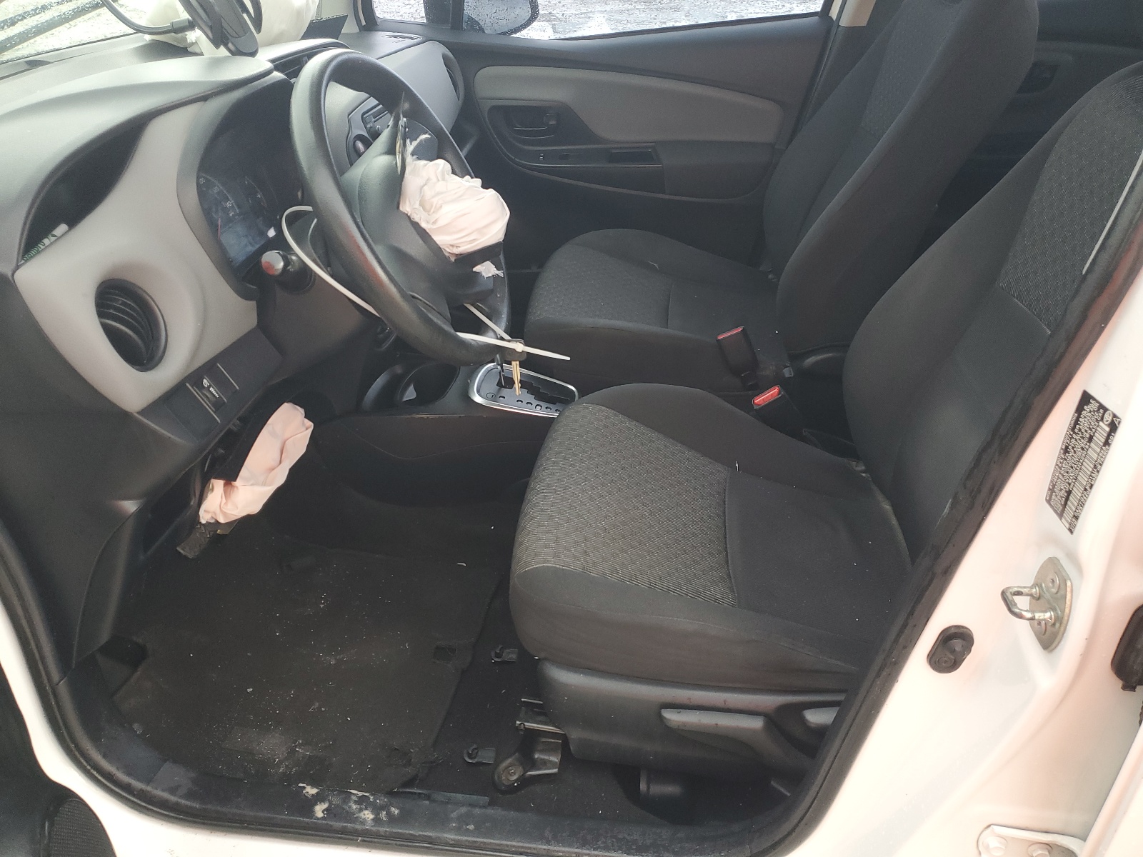 VNKKTUD32FA030784 2015 Toyota Yaris