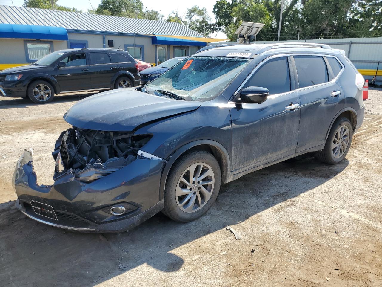 2015 Nissan Rogue - Image 1