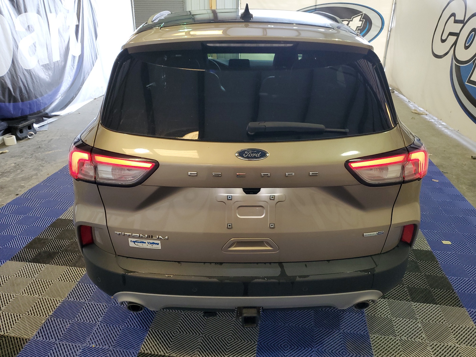 1FMCU9J91LUA39210 2020 Ford Escape Titanium