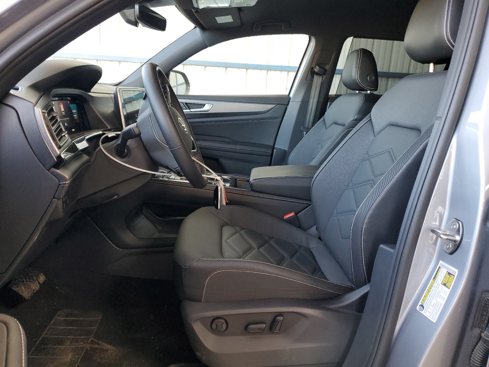 1V2HE2CA7RC218385 2024 Volkswagen Atlas Cross Sport Se