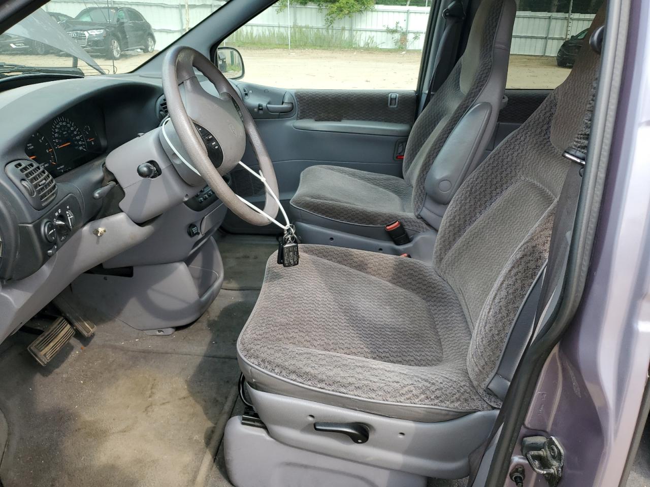 1998 Dodge Grand Caravan Se VIN: 2B4GP44RXWR579651 Lot: 68056274