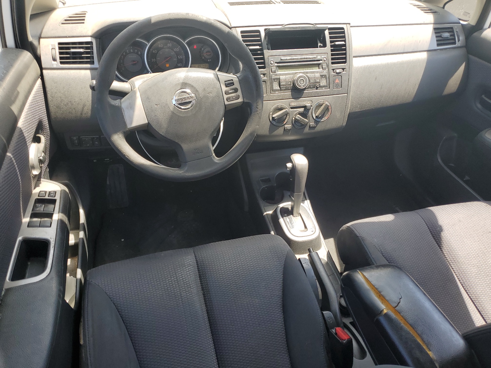 3N1BC11E69L380741 2009 Nissan Versa S