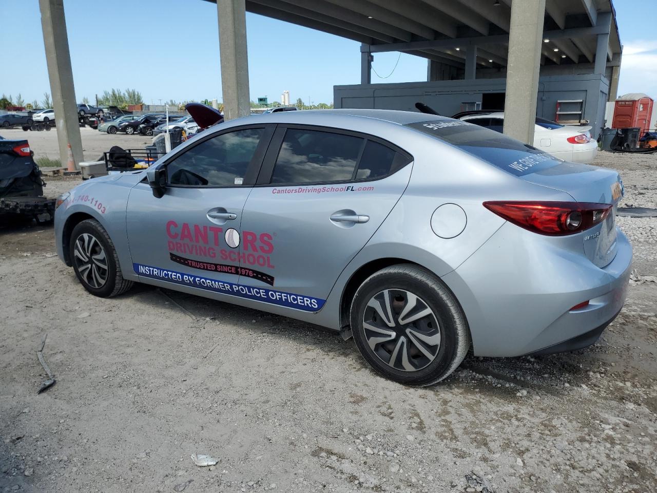 2018 Mazda 3 Sport VIN: 3MZBN1U73JM218033 Lot: 67310114