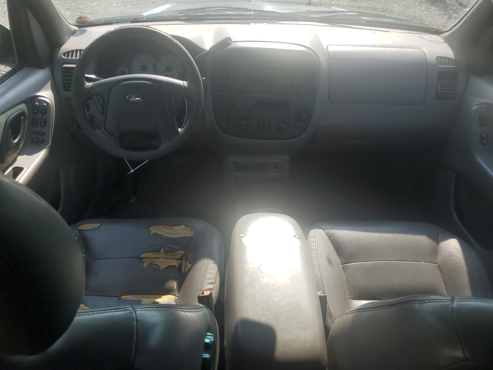 1FMCU03142KA70111 2002 Ford Escape Xlt