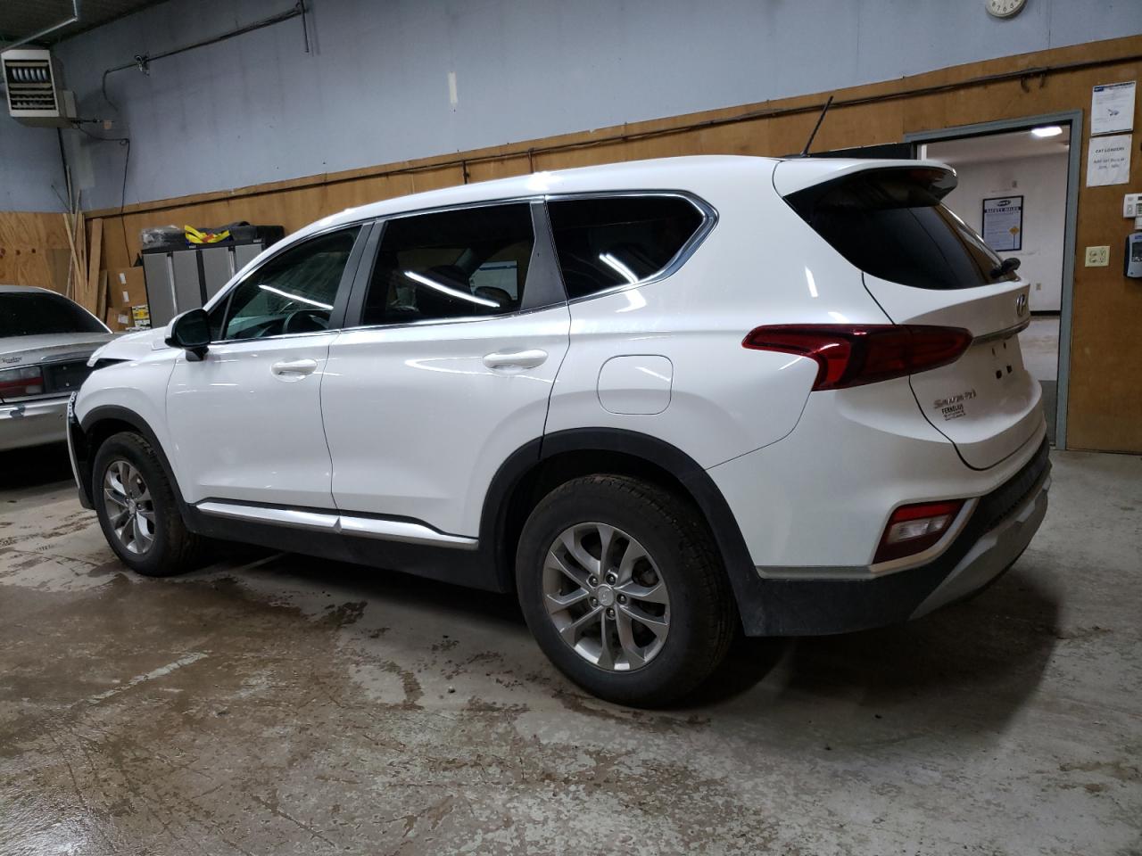 5NMS2CAD5KH128078 2019 HYUNDAI SANTA FE - Image 2