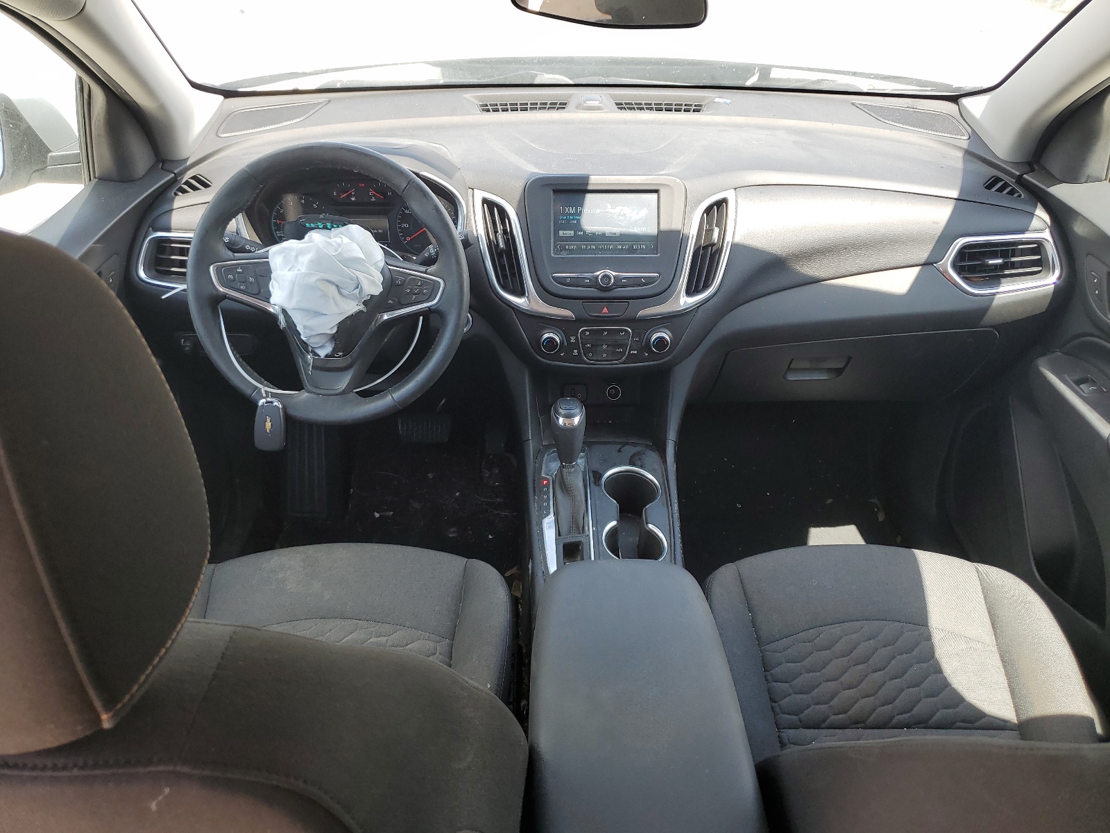 2GNAXJEV6J6177033 2018 Chevrolet Equinox Lt