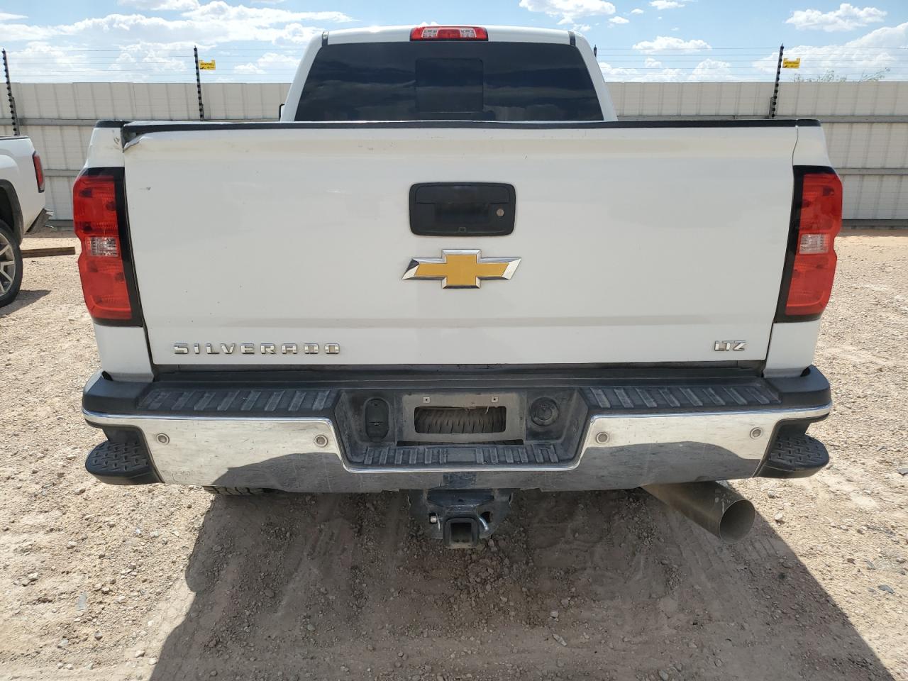 1GC1KWEY6JF206700 2018 Chevrolet Silverado K2500 Heavy Duty Ltz