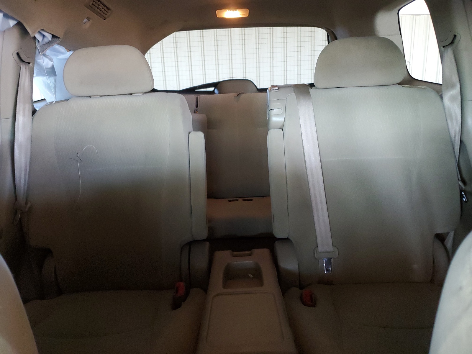 5TDZA3EH3AS006684 2010 Toyota Highlander