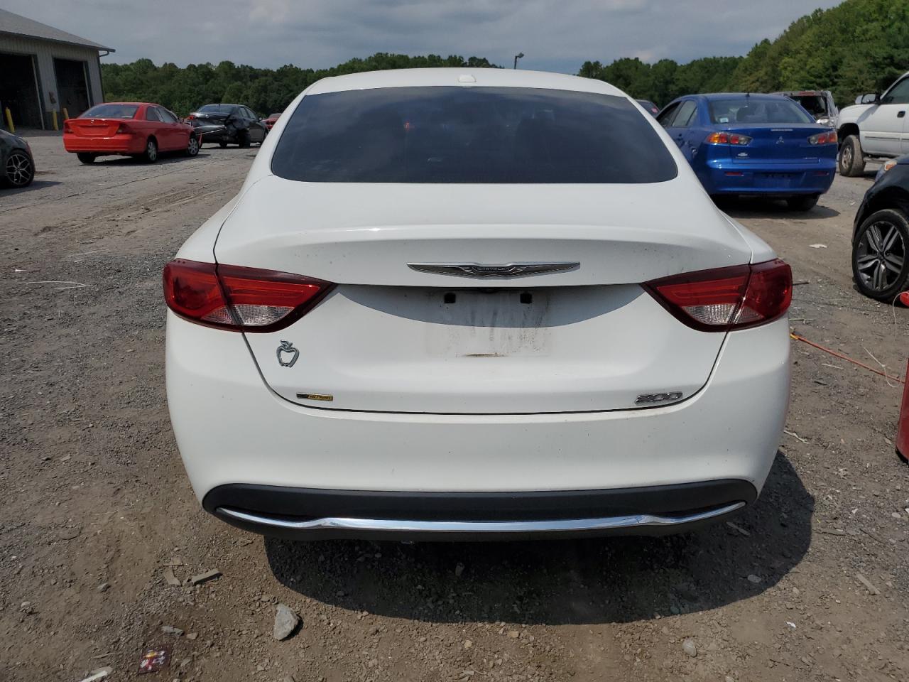 2015 Chrysler 200 Limited VIN: 1C3CCCABXFN705605 Lot: 68919204