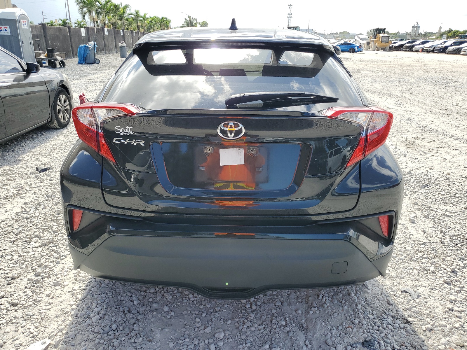 JTNKHMBX9K1018010 2019 Toyota C-Hr Xle