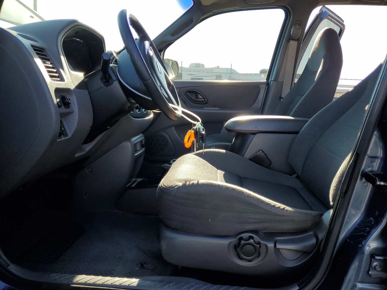 1FMYU04171KF55104 2001 Ford Escape Xlt