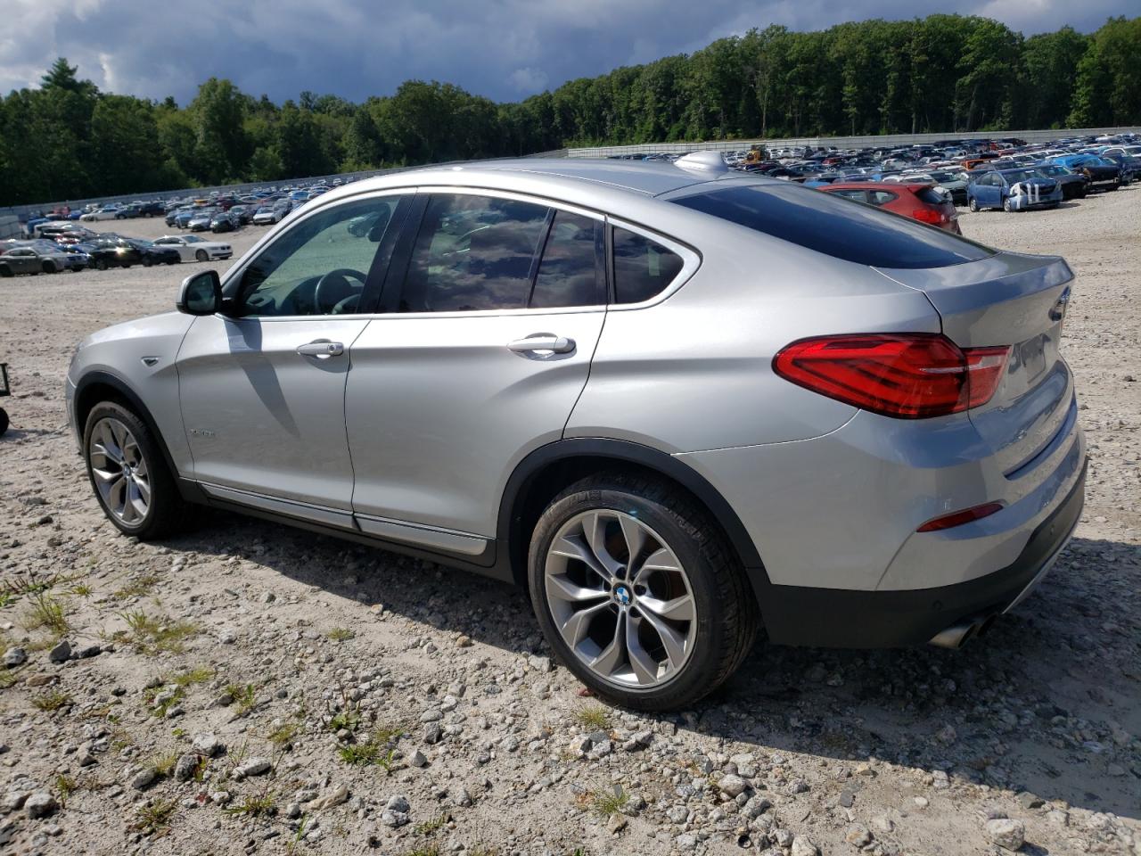 5UXXW3C57J0T81156 2018 BMW X4 - Image 2