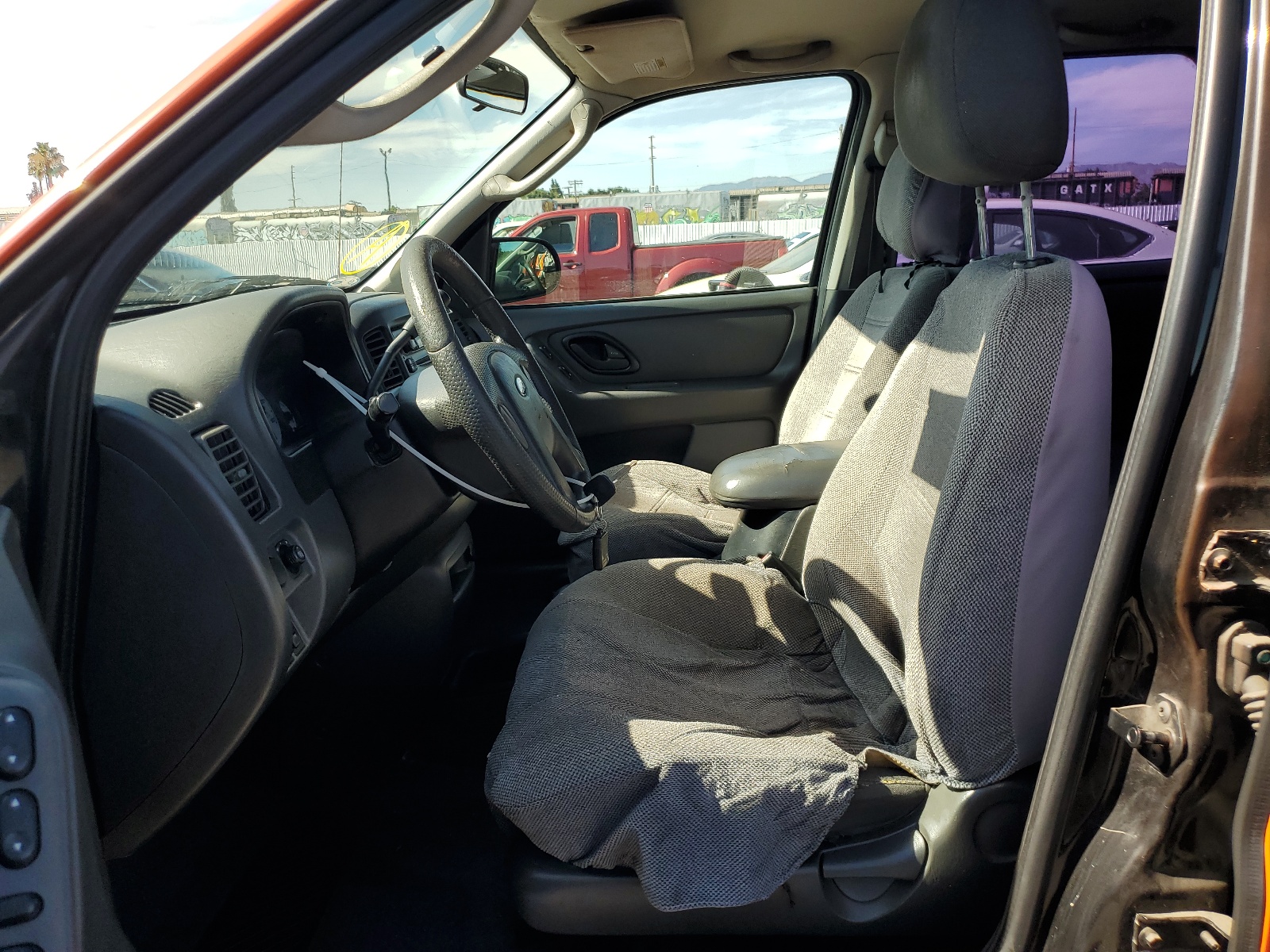 1FMYU02114DA17235 2004 Ford Escape Xls