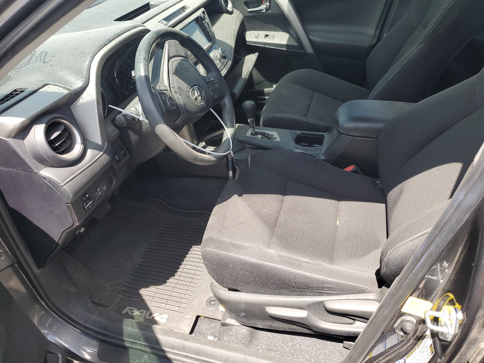 2T3RFREV9GW535882 2016 Toyota Rav4 Xle