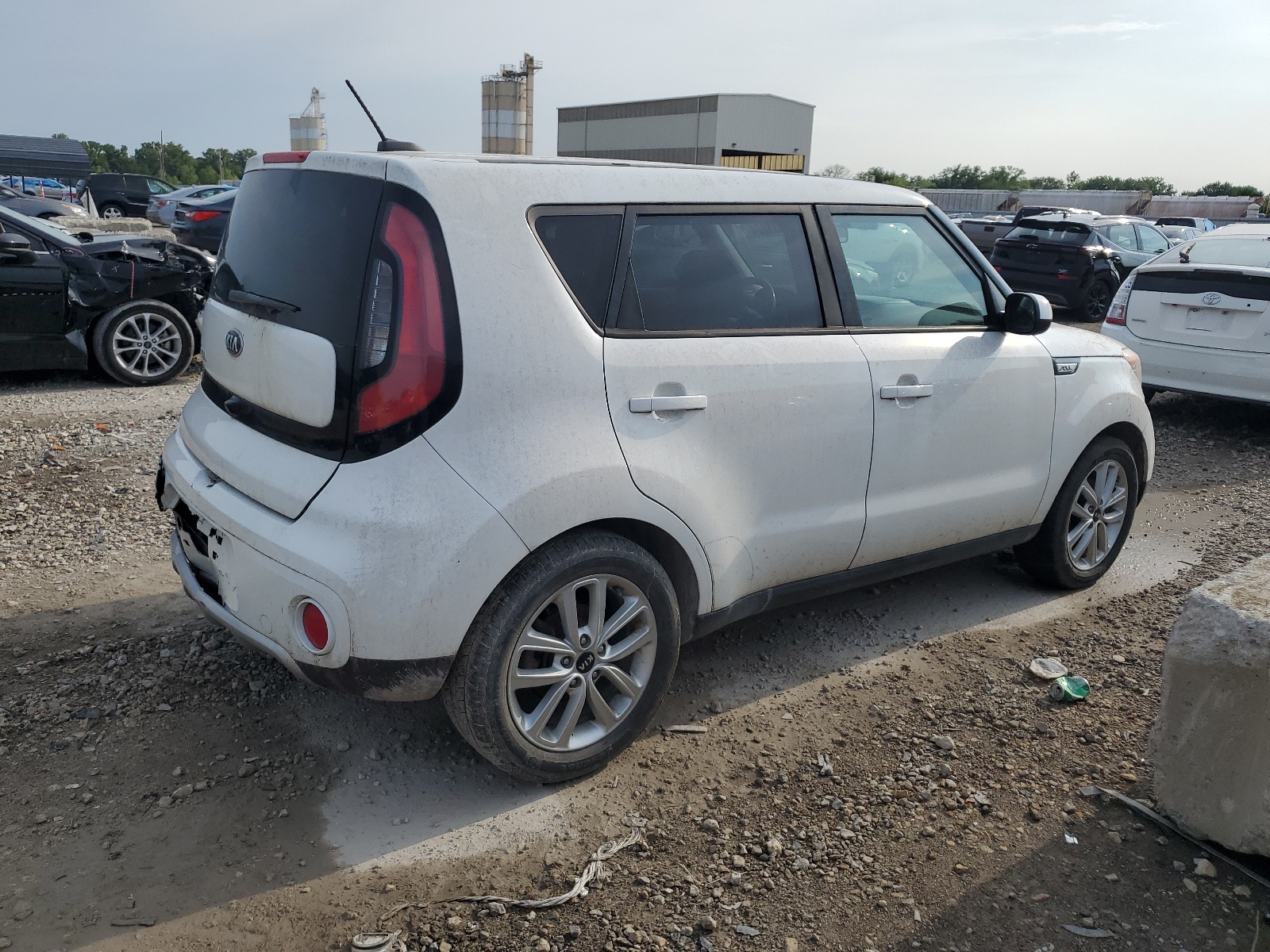 2017 Kia Soul + vin: KNDJP3A56H7413362