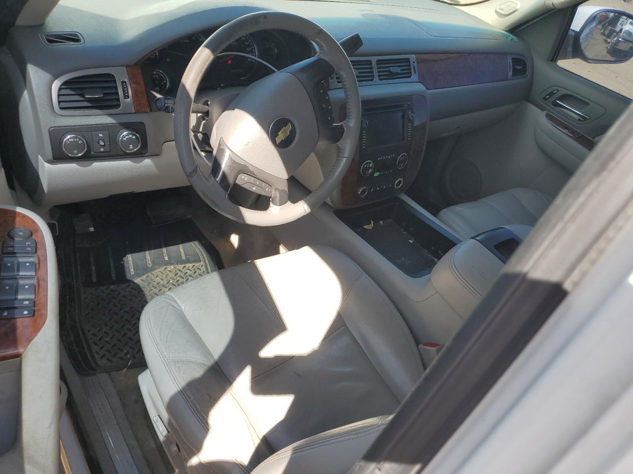 2007 Chevrolet Tahoe - Image 8