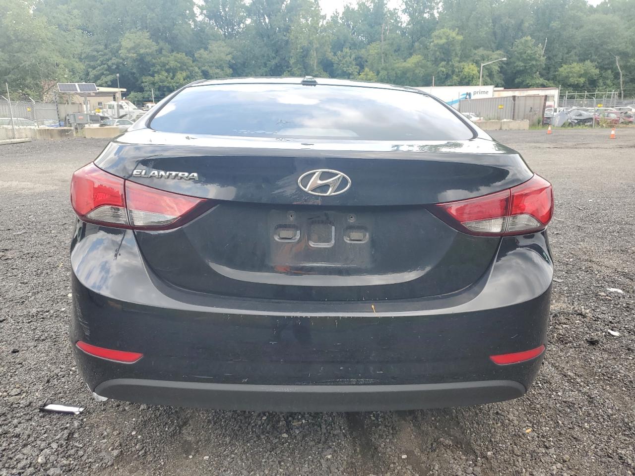 5NPDH4AE8GH700308 2016 Hyundai Elantra Se