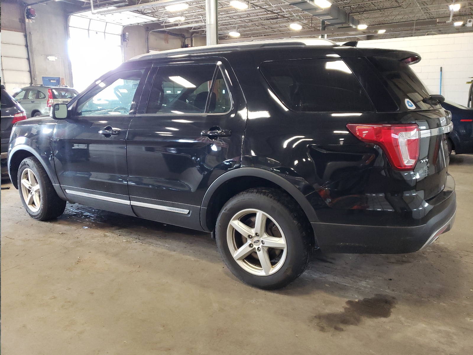 2017 Ford Explorer Xlt vin: 1FM5K8D81HGD37306