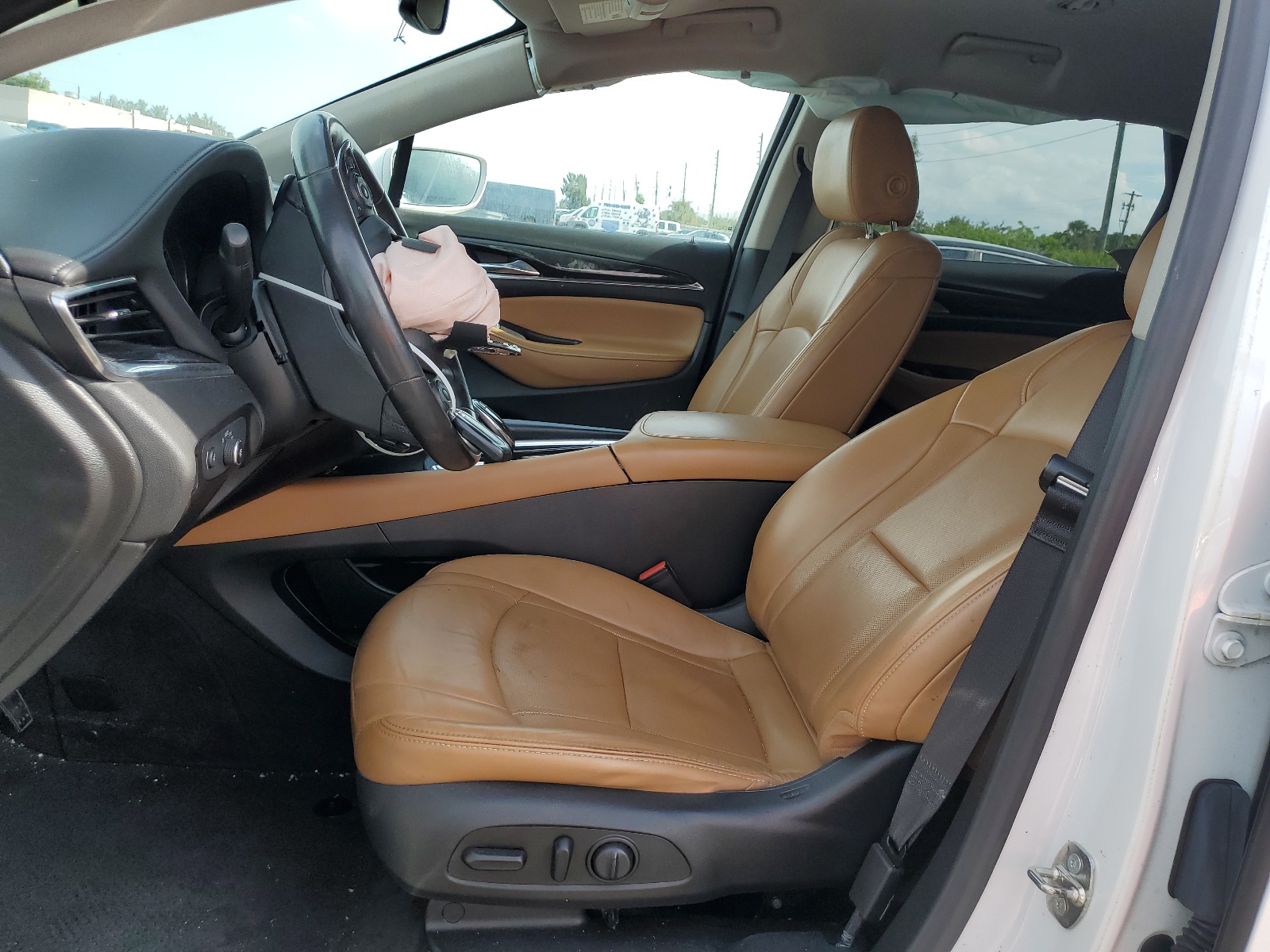 5GAERBKW1KJ252234 2019 Buick Enclave Essence