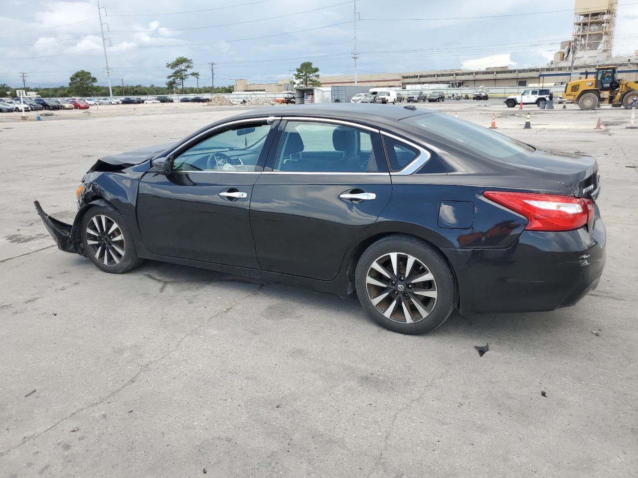 1N4AL3AP1JC192950 2018 NISSAN ALTIMA - Image 2