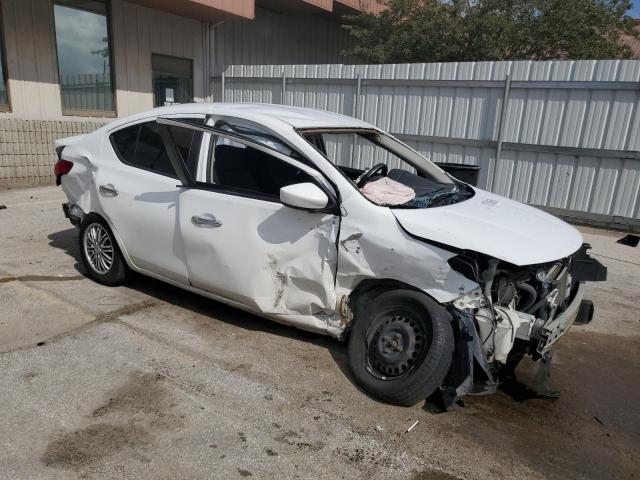  NISSAN VERSA 2016 White