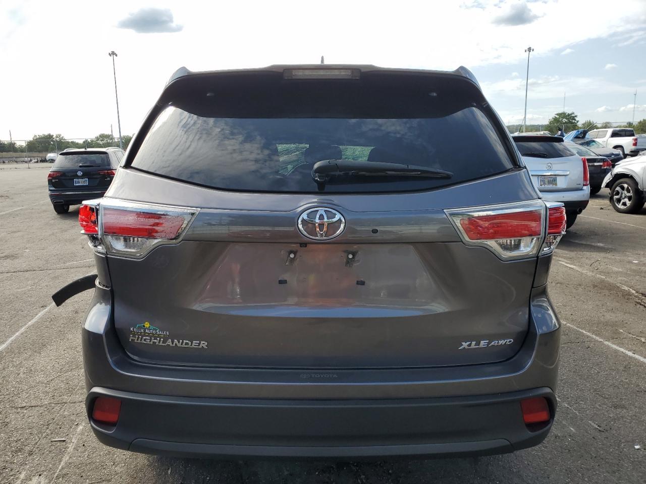 2016 Toyota Highlander Xle VIN: 5TDJKRFH5GS318946 Lot: 69336294