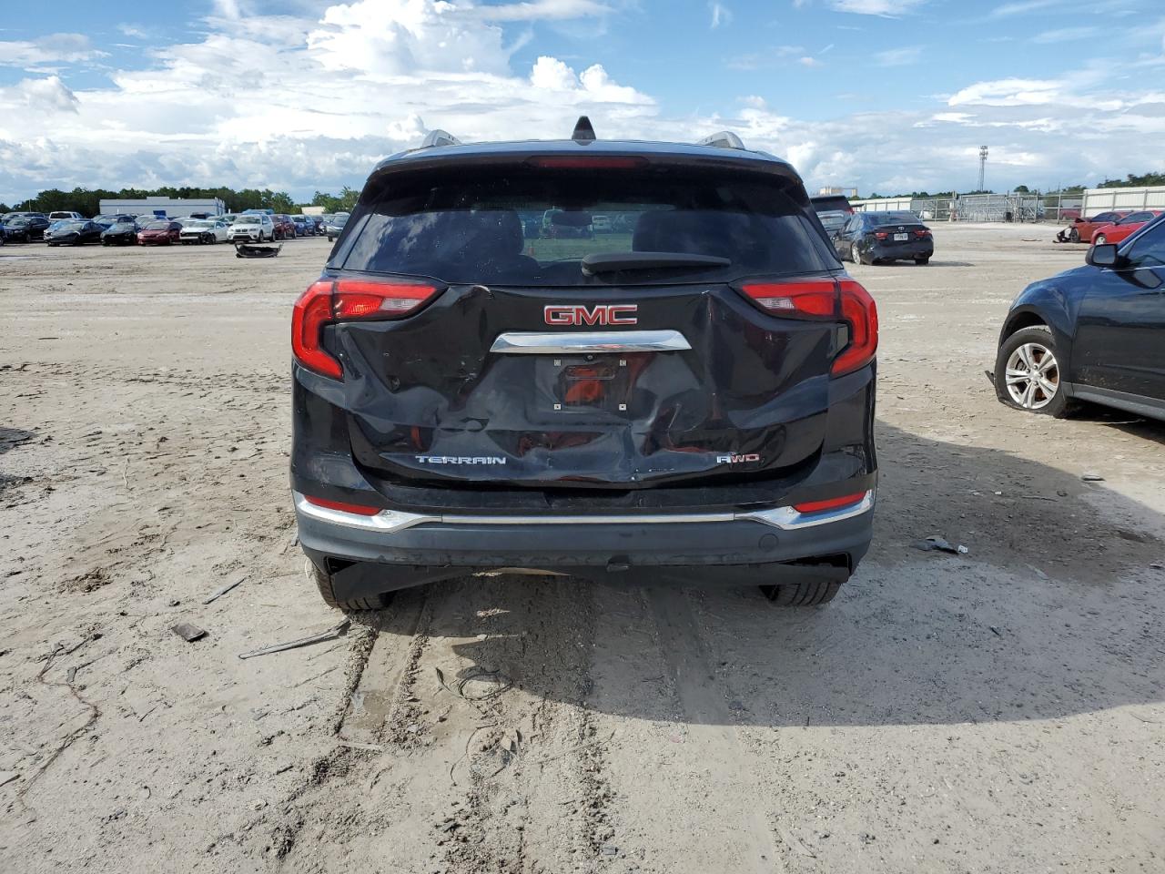 3GKALVEV6LL101598 2020 GMC Terrain Slt