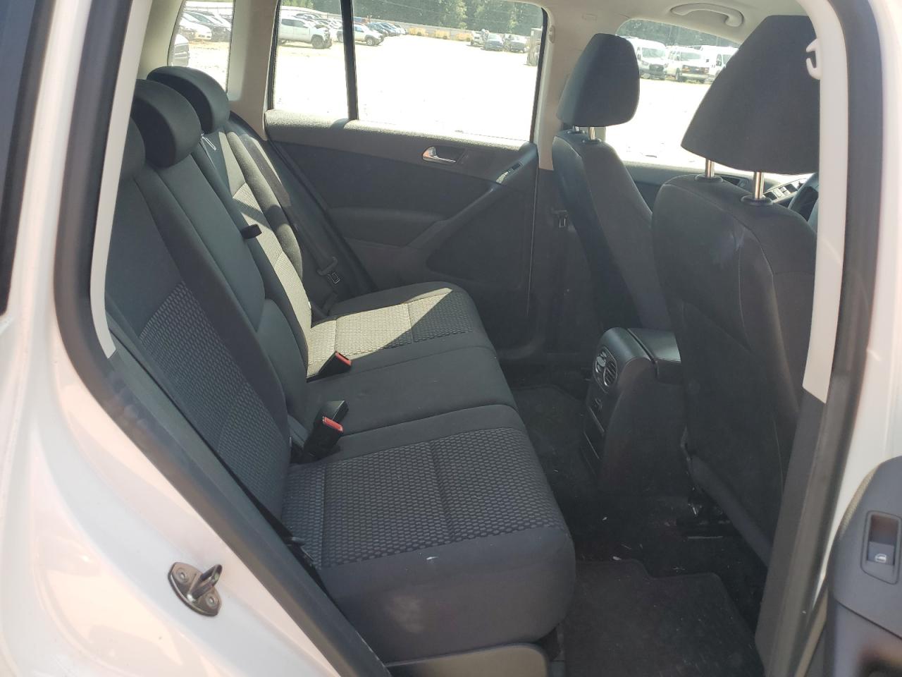 2010 Volkswagen Tiguan Se VIN: WVGBV7AX2AW521651 Lot: 67273764