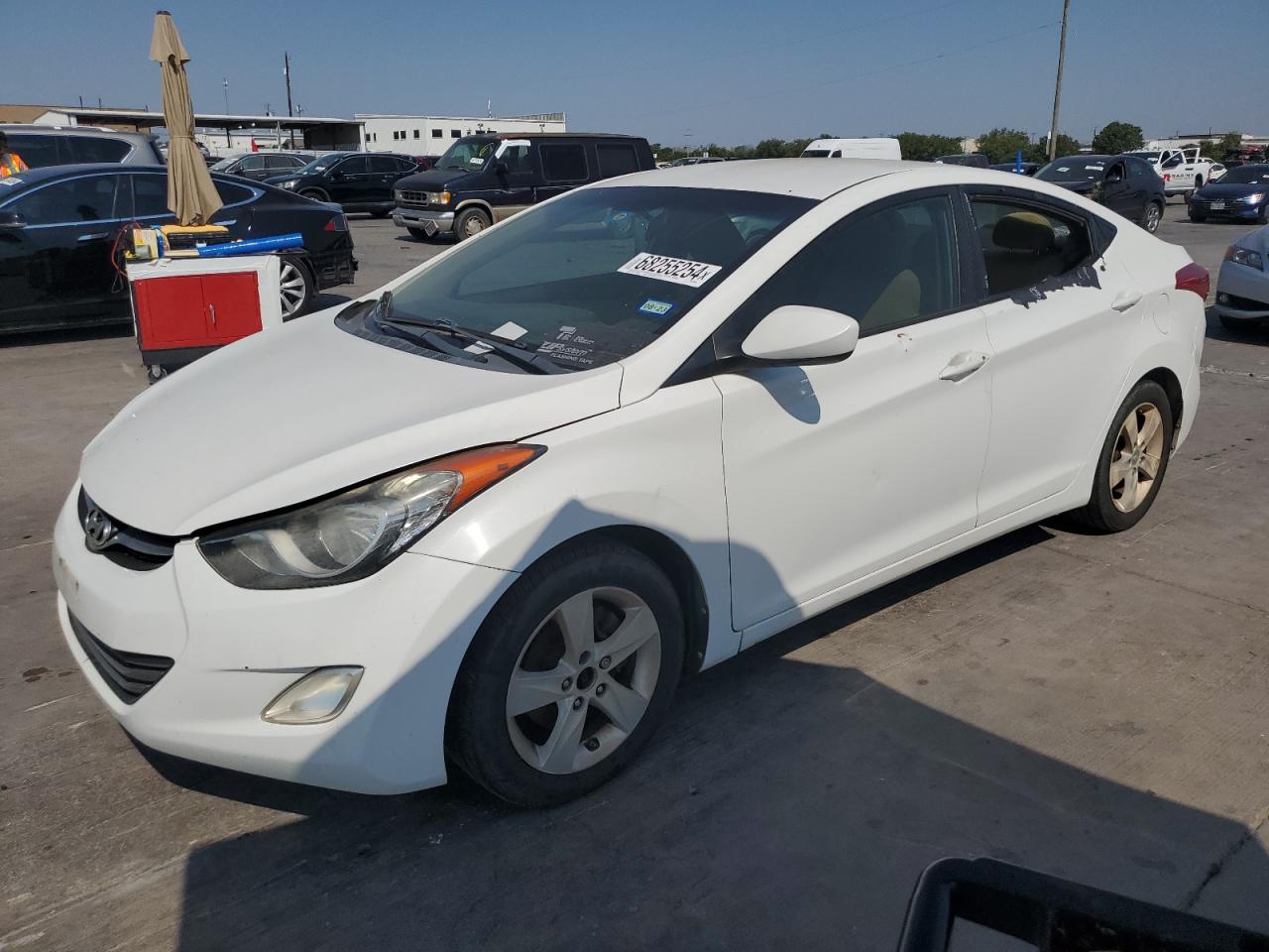 2012 Hyundai Elantra Gls VIN: 5NPDH4AE2CH084681 Lot: 68255254