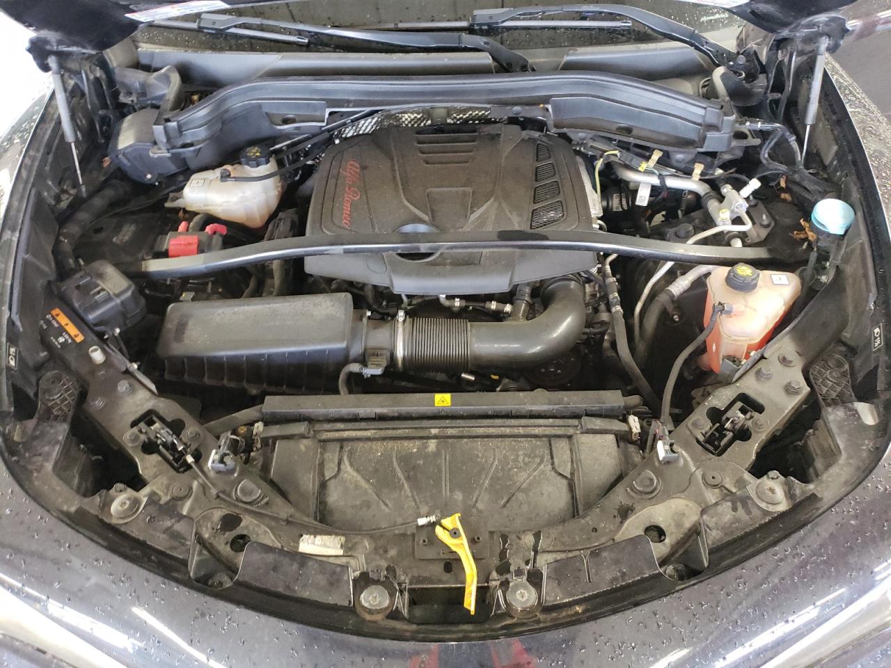 2018 Alfa Romeo Stelvio Ti VIN: ZASFAKBN4J7B81549 Lot: 65538904