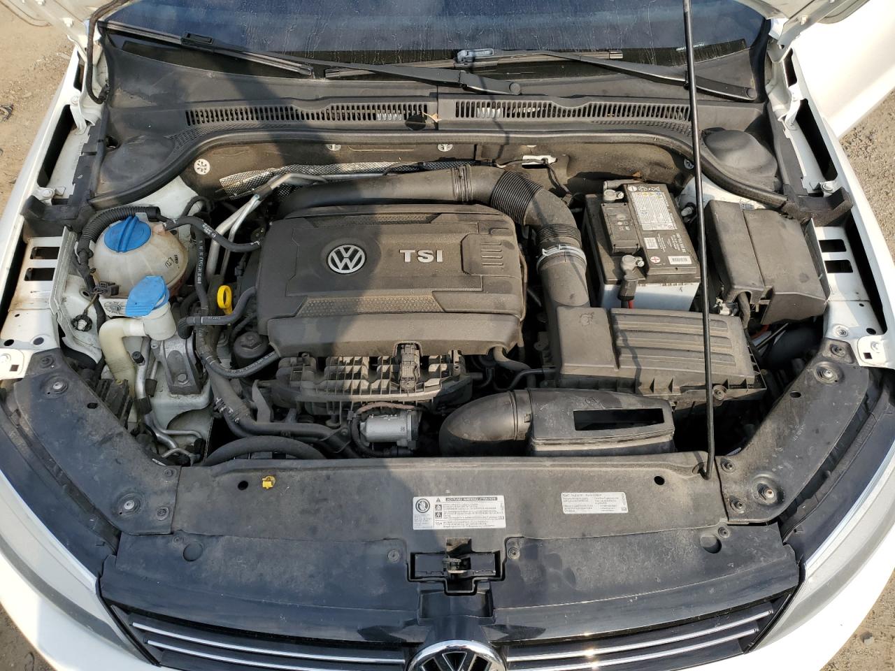 2014 Volkswagen Jetta - Image 11