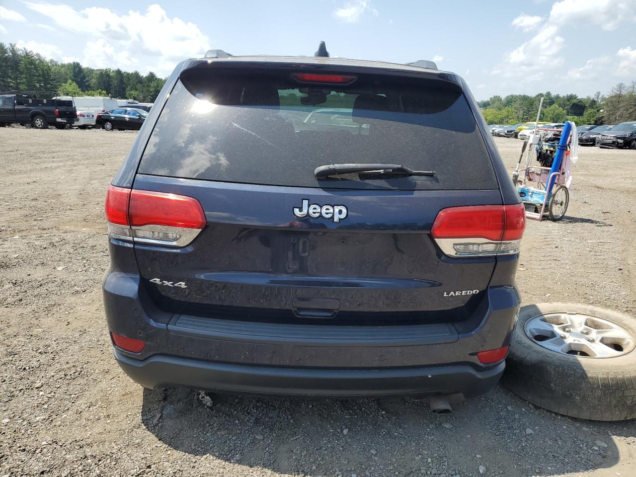 1C4RJFAG1HC962174 2017 Jeep Grand Cherokee Laredo