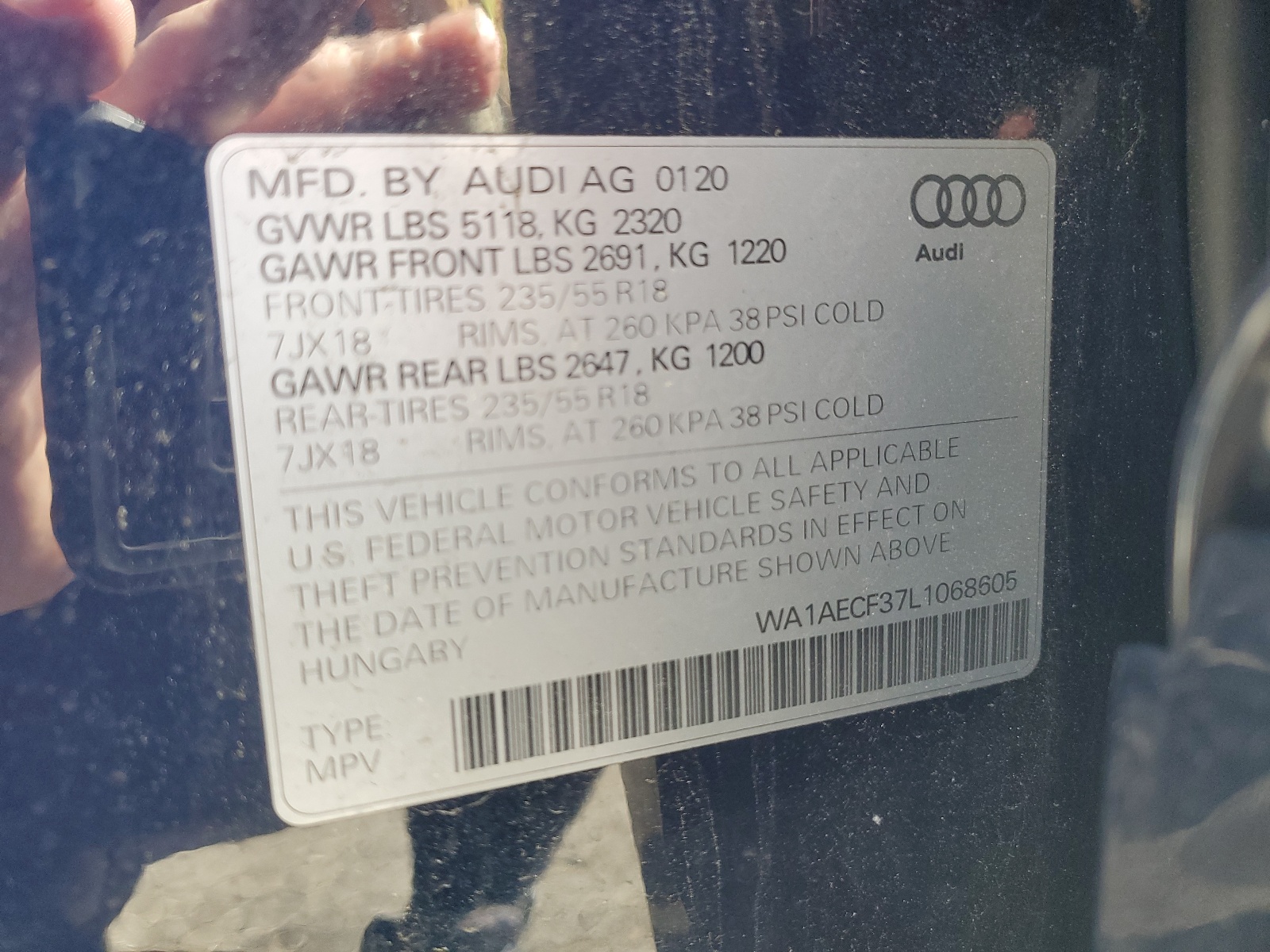 WA1AECF37L1068605 2020 Audi Q3 Premium