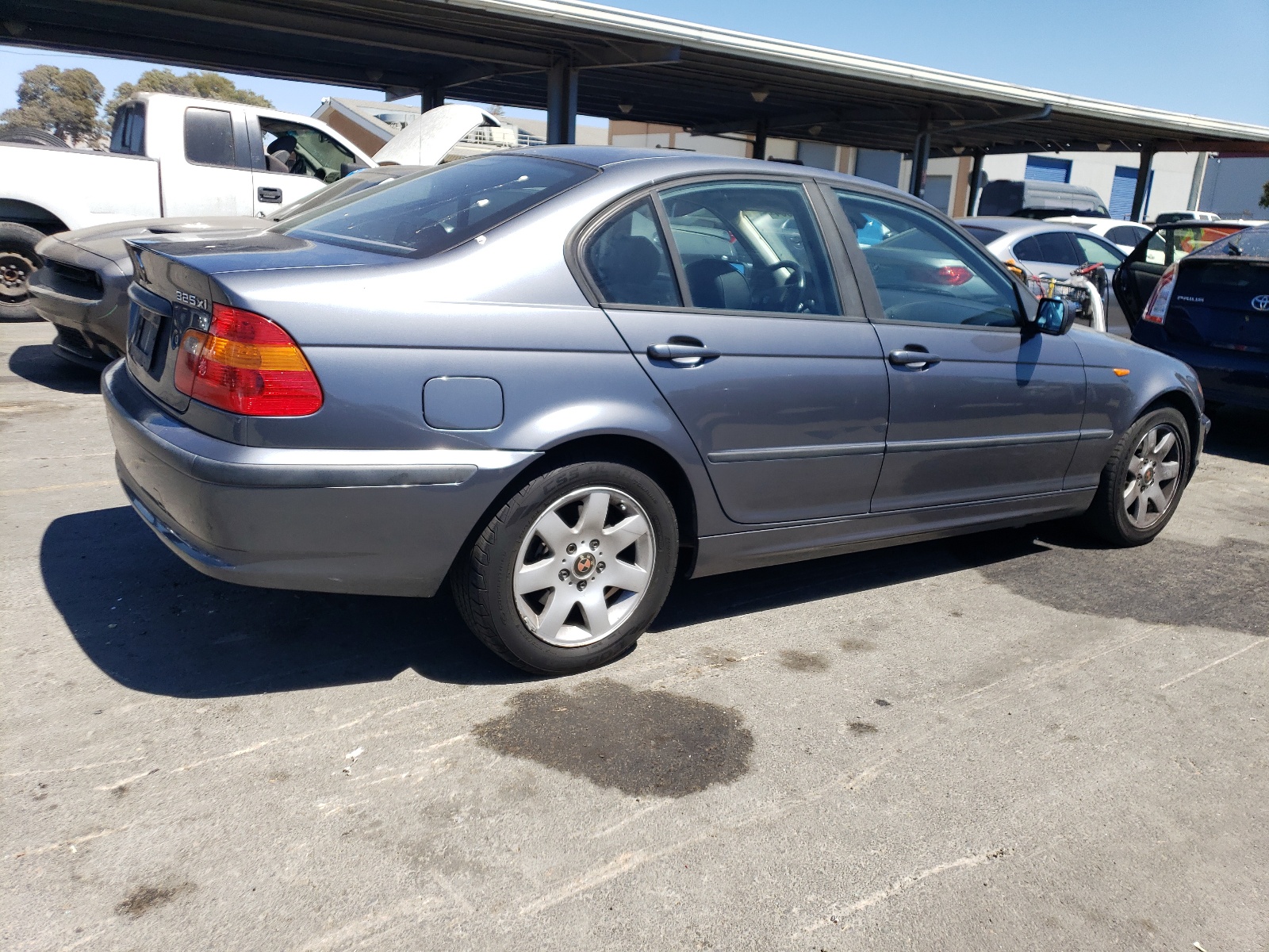 WBAEU33493PM56632 2003 BMW 325 Xi