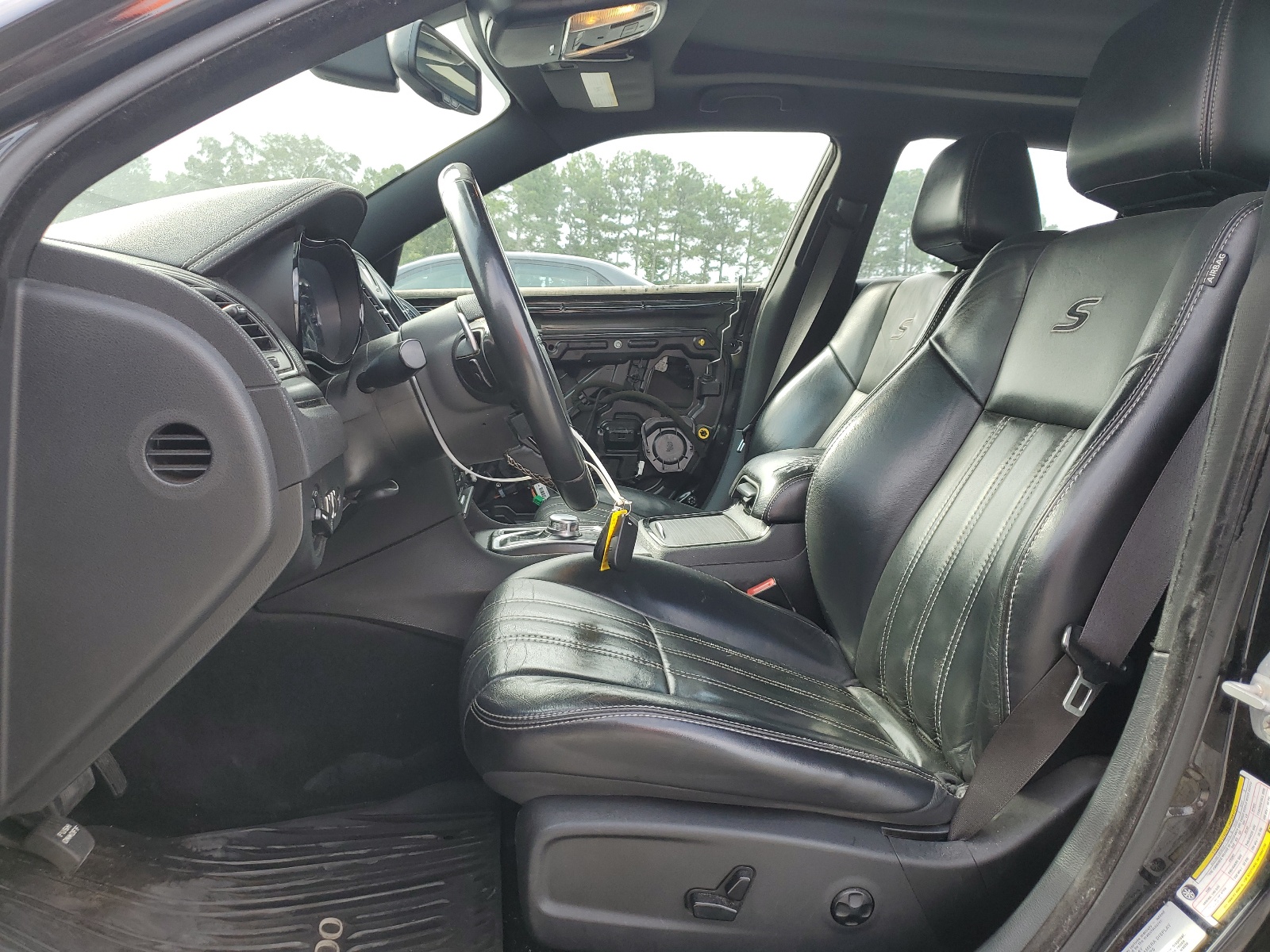 2C3CCABG0FH739415 2015 Chrysler 300 S