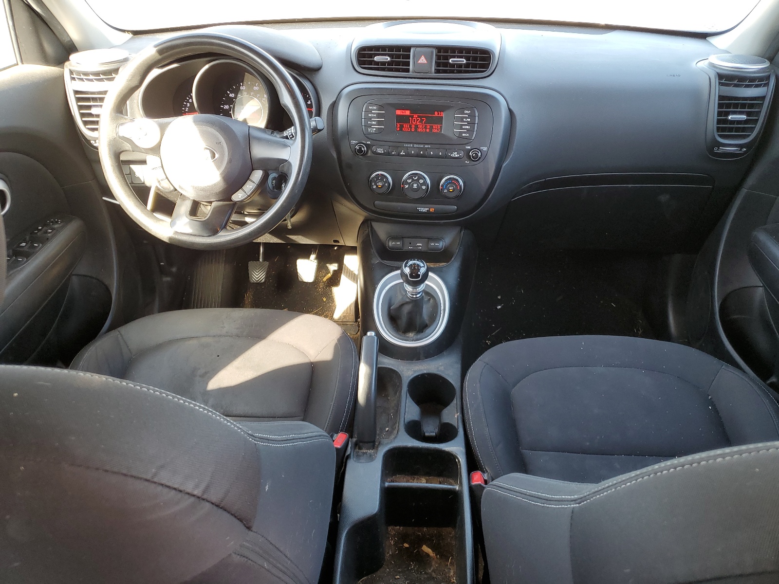 KNDJN2A28F7798247 2015 Kia Soul