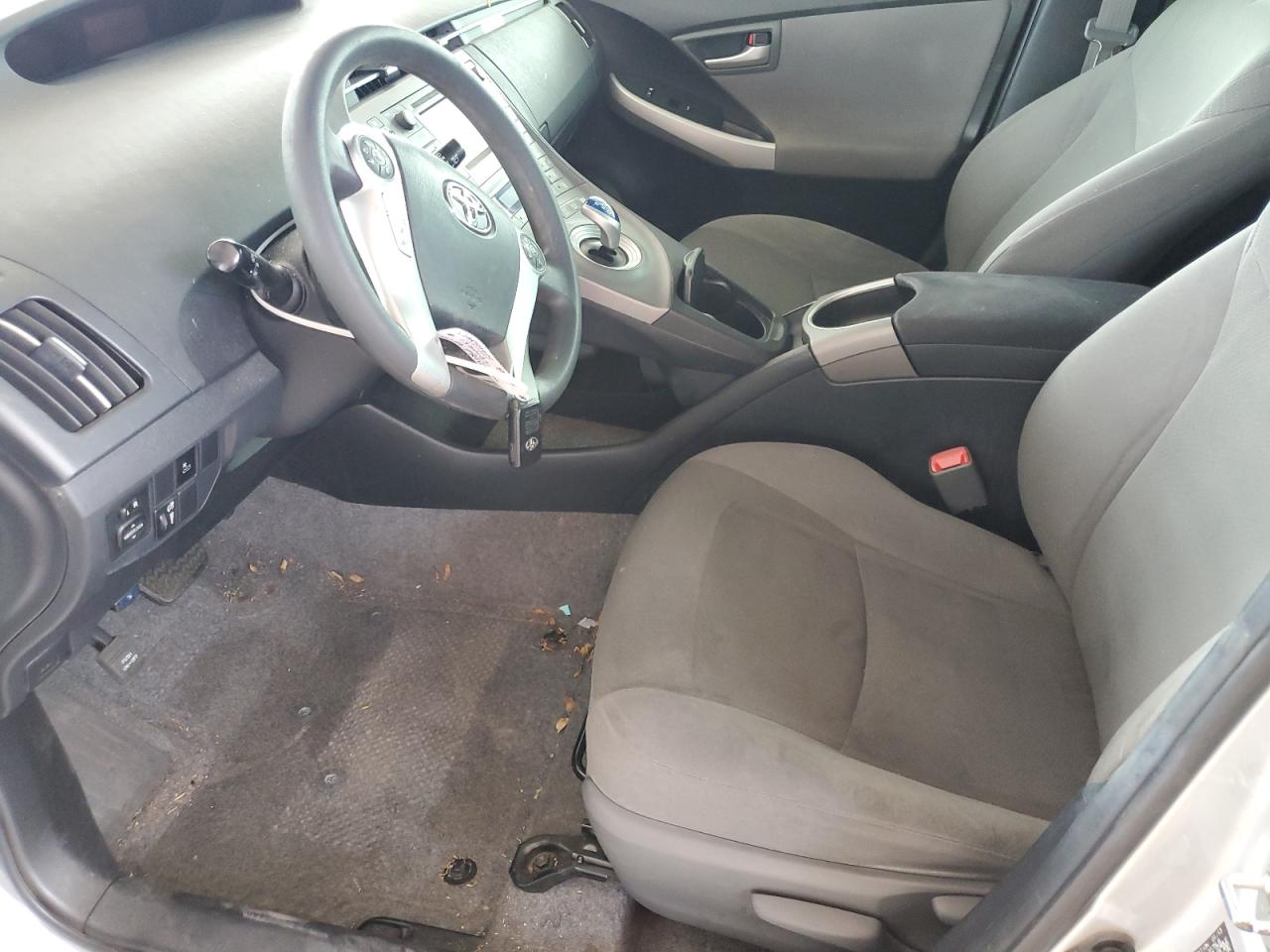 2013 Toyota Prius - Image 7