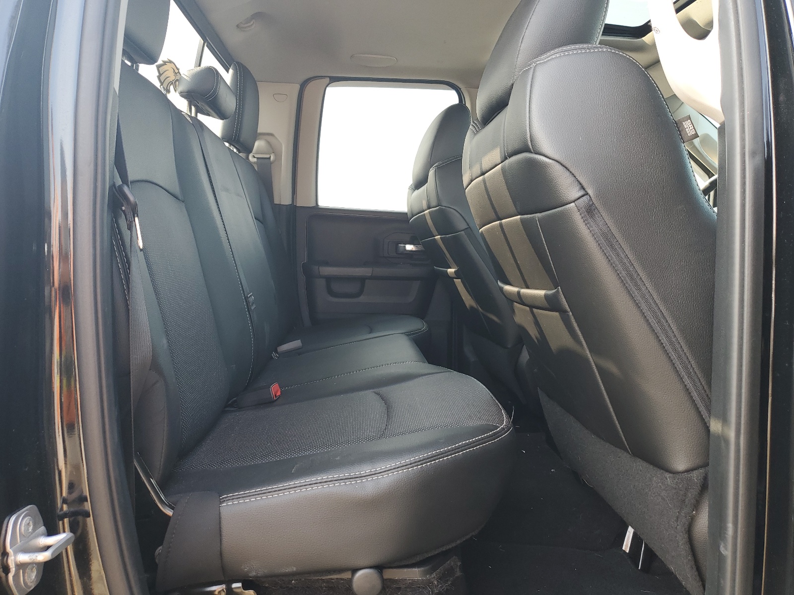 1C6RR7HT3ES390017 2014 Ram 1500 Sport