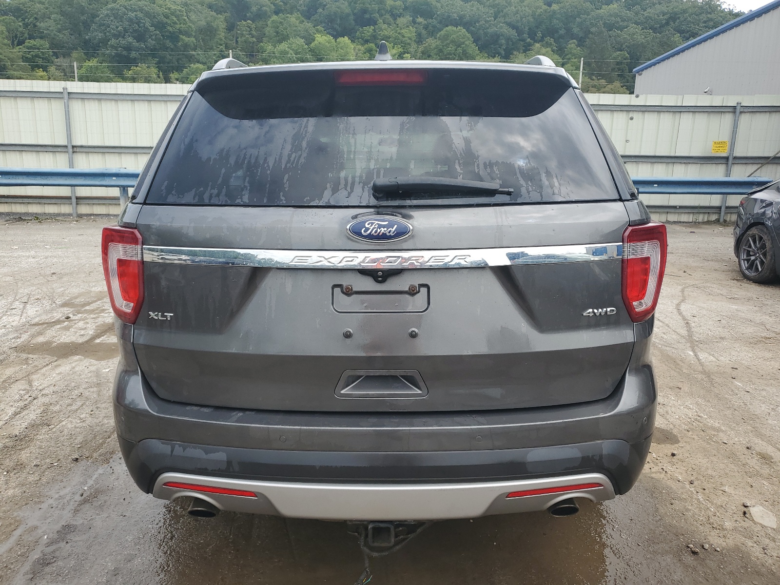 1FM5K8D85HGD01134 2017 Ford Explorer Xlt