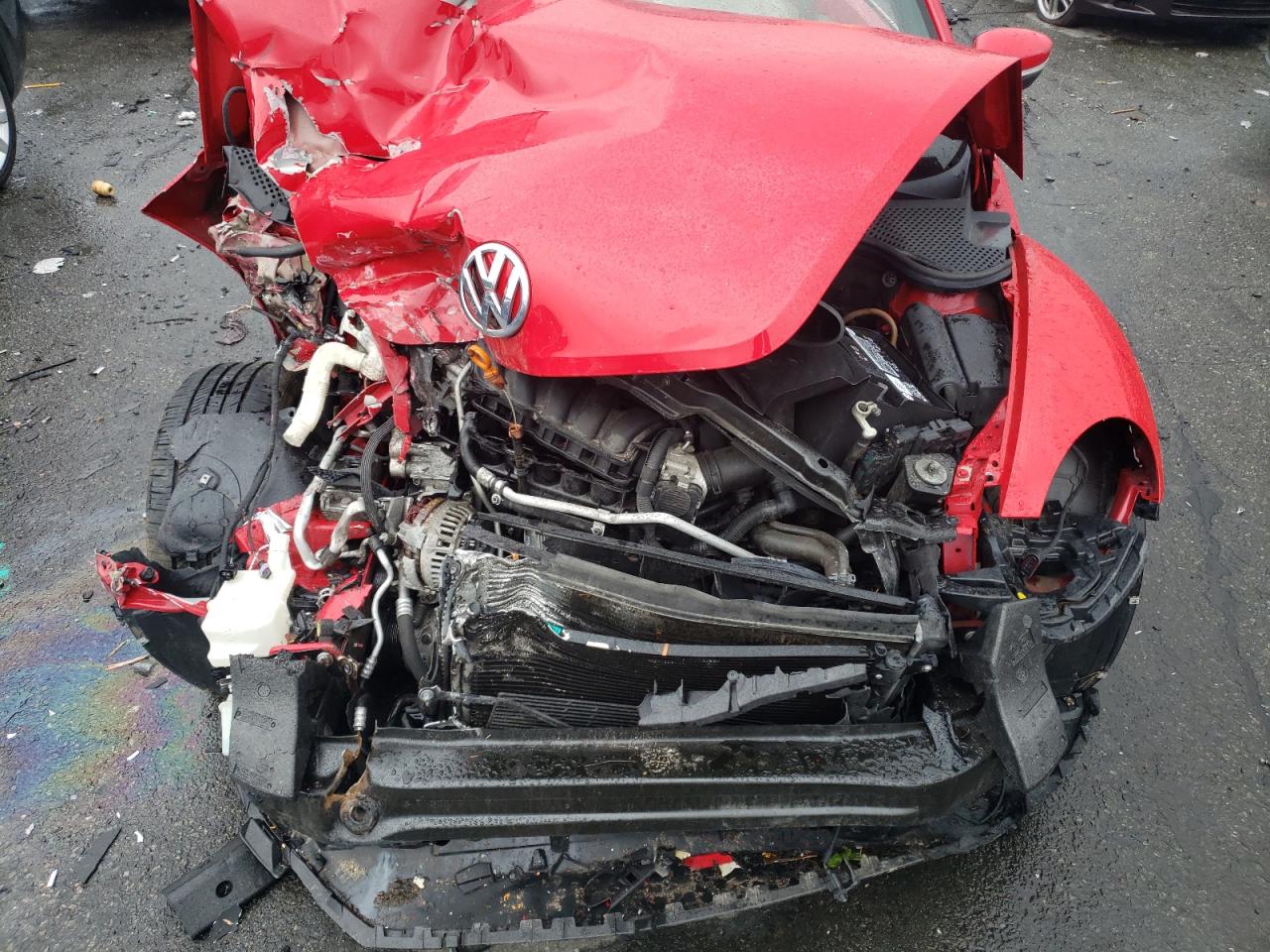 2013 Volkswagen Beetle - Image 11