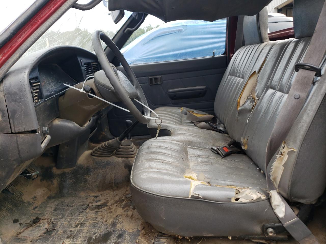 1992 Toyota Pickup 1/2 Ton Short Wheelbase Dlx VIN: JT4RN01P4N0033921 Lot: 66487754