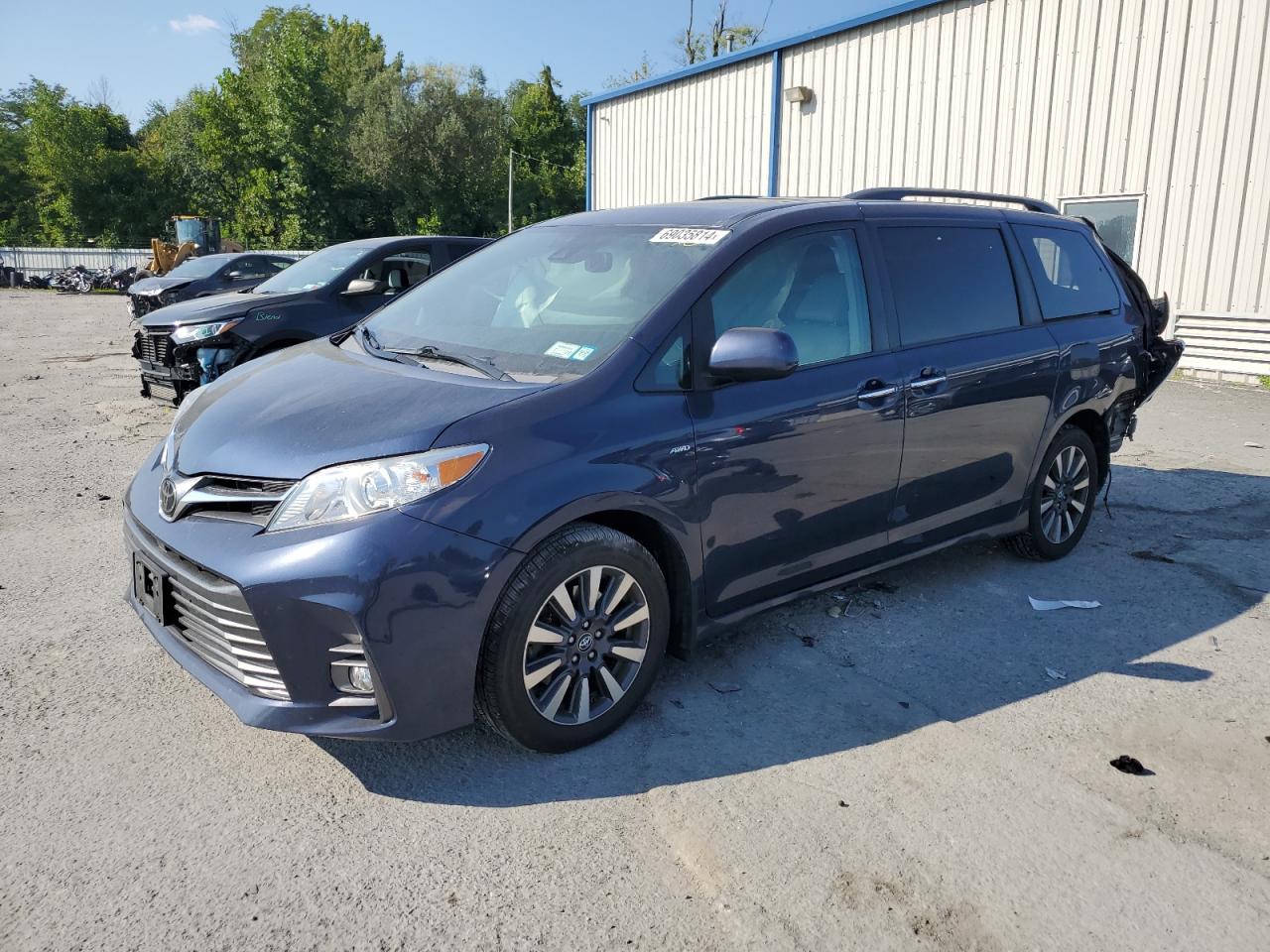 5TDDZ3DC9JS202931 2018 TOYOTA SIENNA - Image 1