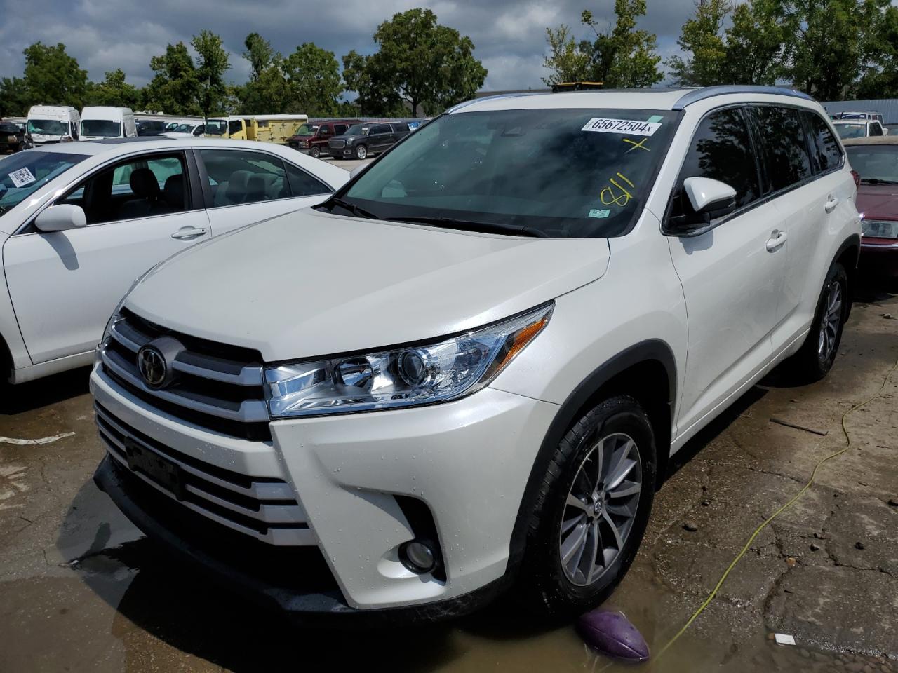 5TDJZRFH1JS559521 2018 TOYOTA HIGHLANDER - Image 1