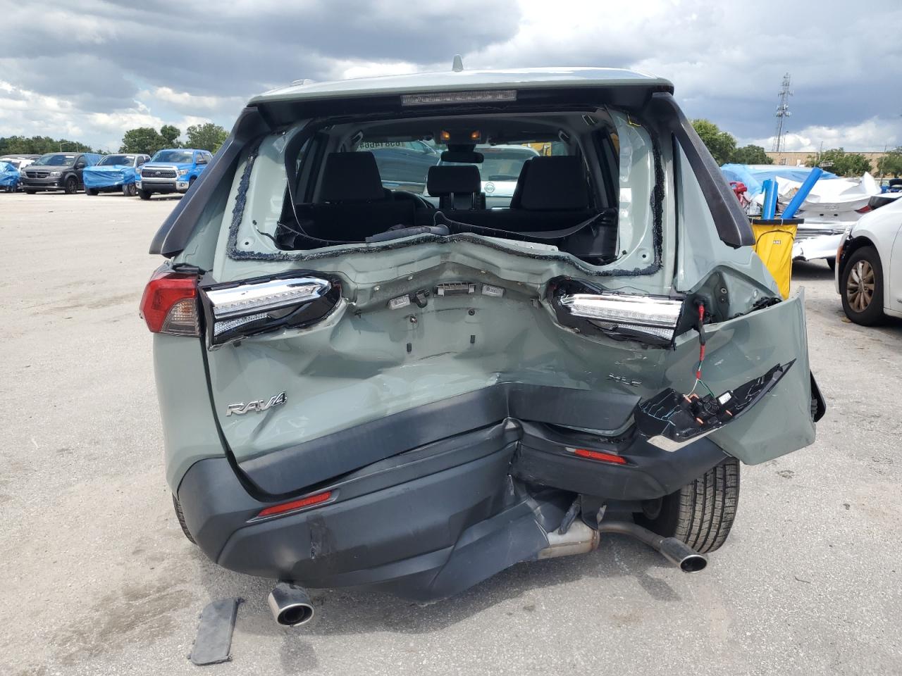 2020 Toyota Rav4 Xle VIN: JTMW1RFV7LJ019710 Lot: 65814664